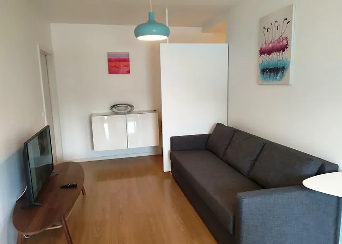 아파트 Lisbon Apartment -Free Parking *